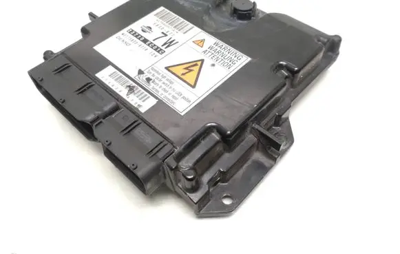 Nissan Pathfinder R51 Engine control unit/module 2758304700 MB2758006714