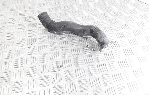 Nissan X-Trail T30 Coolant pipe/hose 