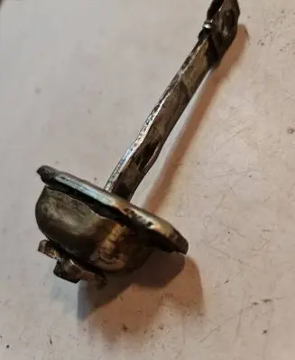 Volkswagen PASSAT B3 Front door check strap stopper 357837249