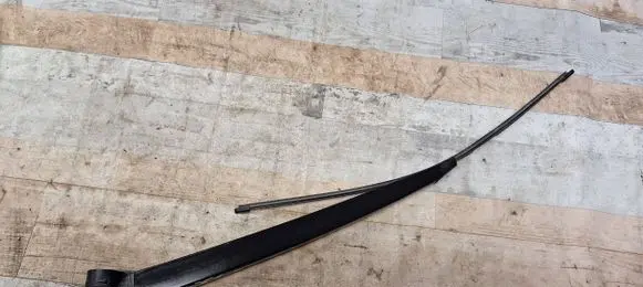 Skoda Octavia Mk2 (1Z) Rear wiper blade arm