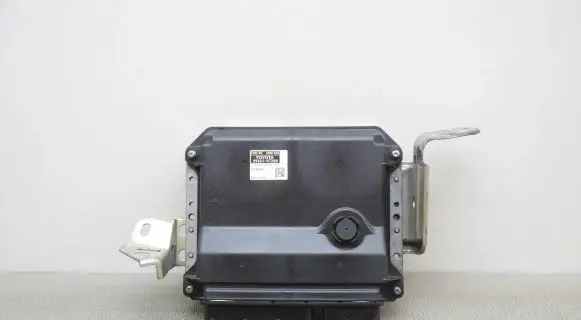 Toyota Prius (XW30) Engine control unit/module 8966147200