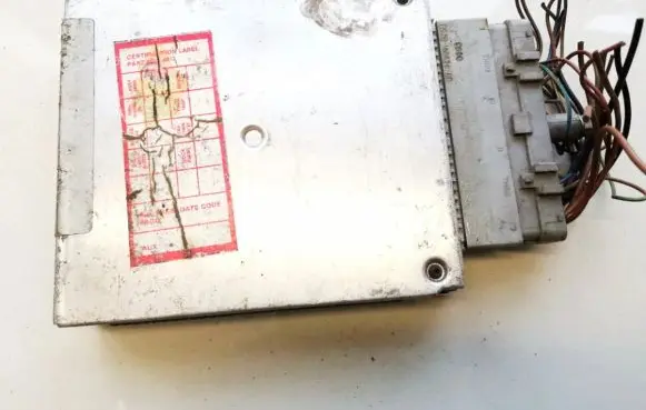 Ford Mondeo MK I Engine control unit/module 85BB12A650CA 85bb-12a650-ca