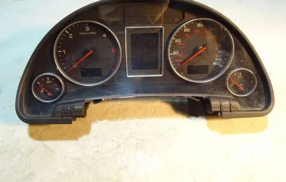Audi A4 S4 B6 8E 8H Speedometer (instrument cluster) 0263626037 8E0920950J
