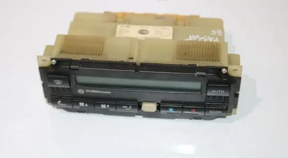 Volkswagen PASSAT B5.5 Climate control unit 3B1907044B