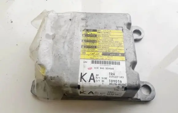 Toyota Avensis T270 Airbag control unit/module 8917005250 89170-05250