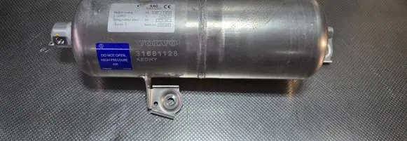 Volvo XC60 Air suspension tank/reservoir 31681128
