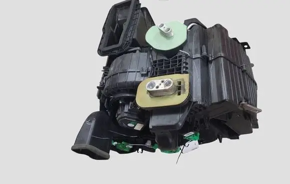 Nissan Leaf I (ZE0) Interior heater climate box assembly T1030236S T1022061D