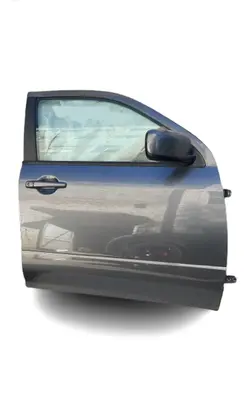 Mitsubishi Outlander Front door