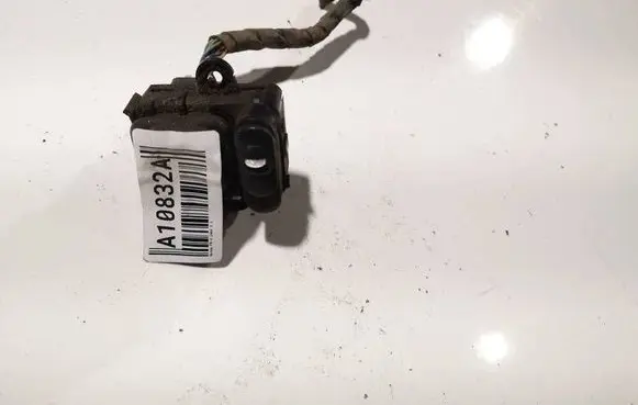 Honda FR-V Wing mirror switch