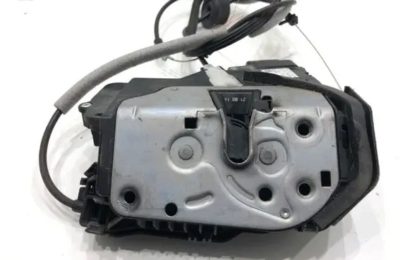 Seat Alhambra (Mk2) Rear door lock 7N0839016L