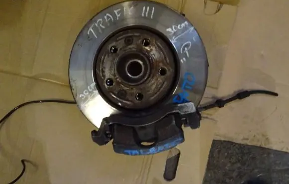 Renault Trafic III (X82) Front wheel hub spindle knuckle