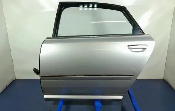 Audi A8 S8 D3 4E Rear door
