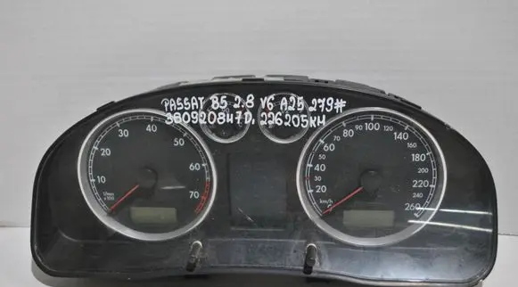 Volkswagen PASSAT B5.5 Speedometer (instrument cluster) 3B0920847D 080502142527
