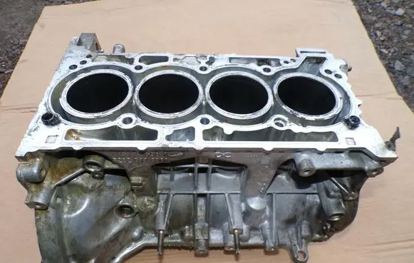 Nissan Qashqai Engine block 110116806R