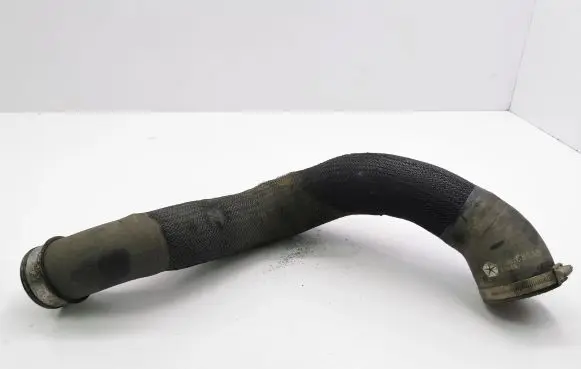 Chrysler 300 - 300C Intercooler hose/pipe 04861689AB