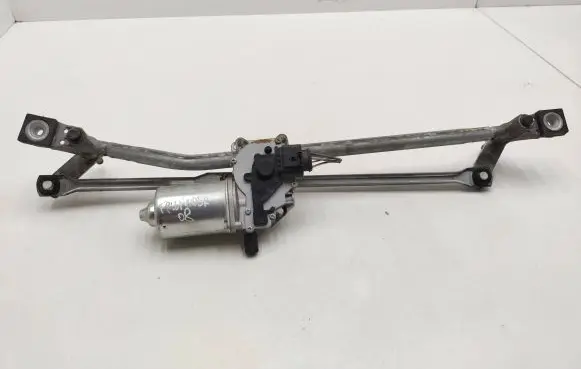 Land Rover Freelander 2 - LR2 Front wiper linkage 