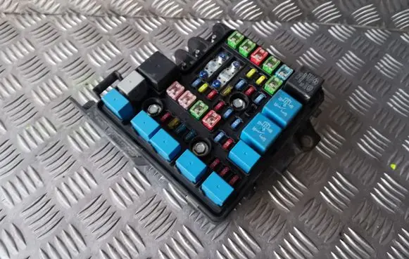Hyundai i30 Fuse module 919501H030