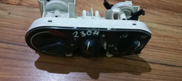 Volkswagen Polo III 6N 6N2 6NF Climate control unit 90360130 1905871