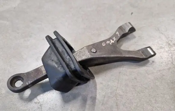 Isuzu D-Max clutch release bearing 