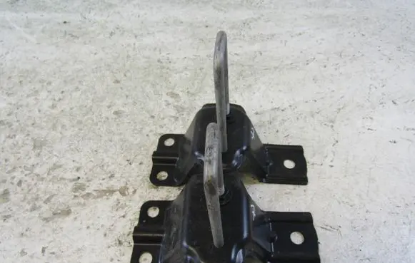 Mini Cooper Countryman F60 Engine bonnet/hood lock/latch loop/hook 7441480