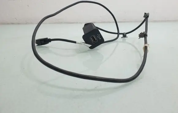 Jeep Cherokee USB socket connector 68145140AC