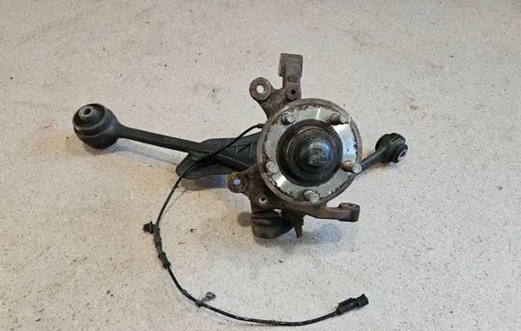 Ford Mustang VI Front wheel hub spindle knuckle FR3C3107A FR3C3A423BA