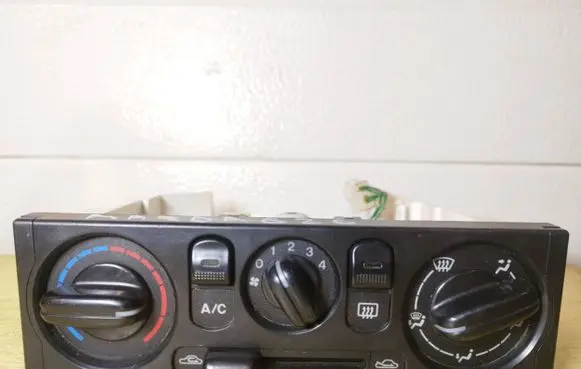 Mazda 626 Air conditioner control unit module 