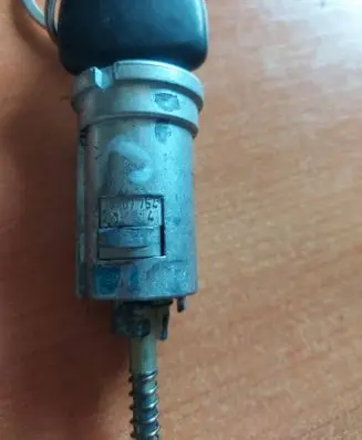 Opel Zafira A Ignition lock 13107754