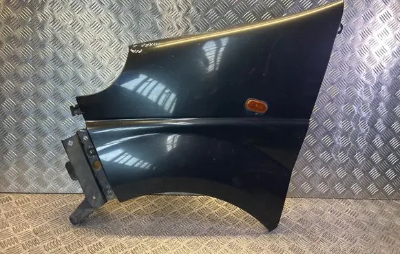 Opel Vivaro Fender