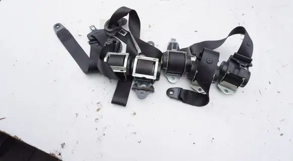 Mini One - Cooper Clubman R55 Front seatbelt PASYBEZPIECZESTWA