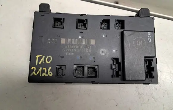 Mercedes-Benz CLK A209 C209 Door control unit/module 2098202126 355224
