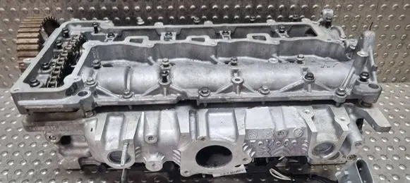 Ford Kuga II Engine head S27698671 9807255680