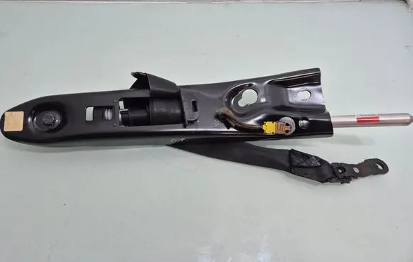 Volvo XC90 Front seatbelt 31267552