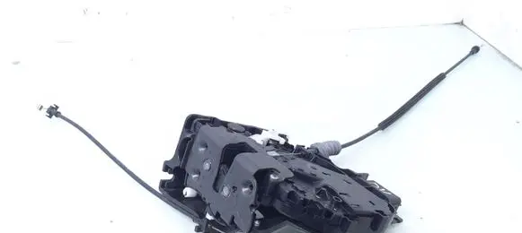 Volvo V50 Front door lock 30699786 2400150 993948