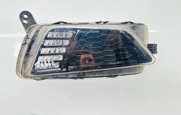 Volkswagen Polo VI Front fog light 2G0941662B 89251782 E3026378