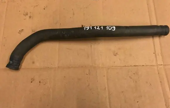Volkswagen Golf II Engine coolant pipe/hose 191121109