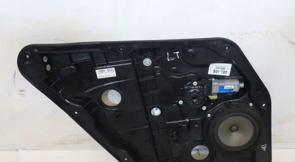 Hyundai Elantra Rear window lifting mechanism without motor 834703X0000