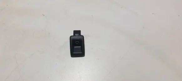 Volvo V70 AUX in-socket connector 3DNV4H 5SW8L0E