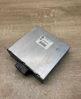 BMW 3 E90 E91 Voltage converter/converter module 9127088 8ES009479