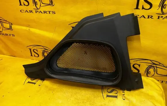 Mercedes-Benz GL X166 Wiper trim A1668300013
