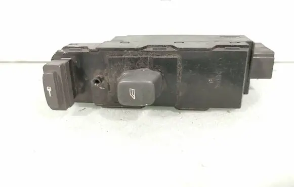 Volvo S60 Electric window control switch 8682837 MP3522C0052 01W35E
