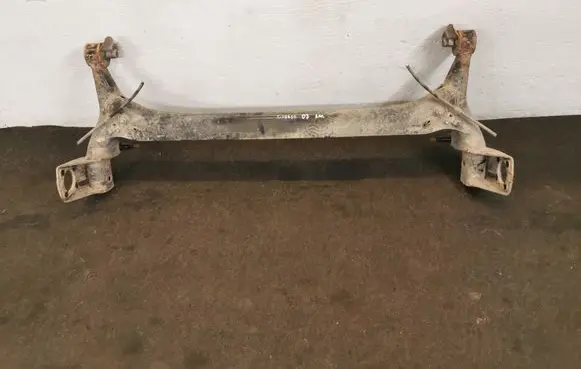Toyota Corolla Verso AR10 Rear axle beam 