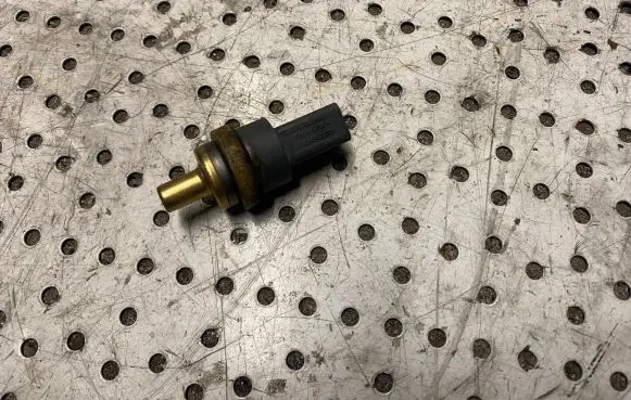 Volkswagen Caddy Coolant temperature sensor 