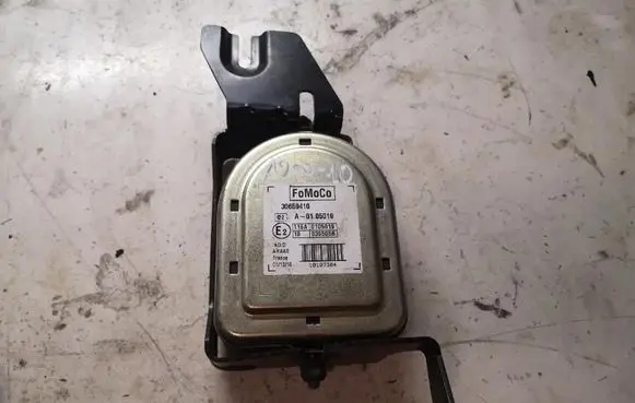 Volvo V50 Alarm system siren A0105019