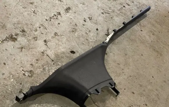 BMW X6 E71 (B) pillar trim (bottom) 9138228 108595 198595