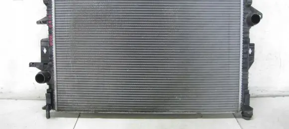 Volvo V40 Coolant radiator 31319065