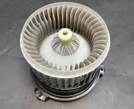 Land Rover Discovery 5 Heater fan/blower L405REAR 14M59 1290