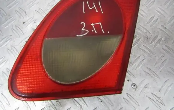 Mercedes-Benz E W210 Tailgate rear/tail lights a2108201064 197502k9