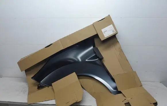 Ford Fiesta Fender 1547373 1557142
