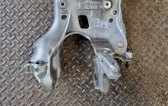 Audi Q5 SQ5 Engine mounting bracket 80A399295